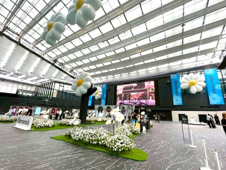 G-DRAGON展示会会場3