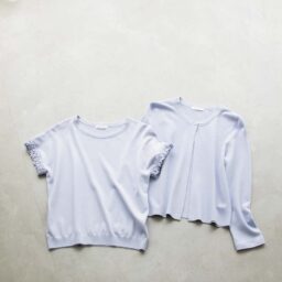 カーディガン¥22,000、ニット¥18,700／ともにアマカ（SANYO SHOKAI カスタマーサポート）