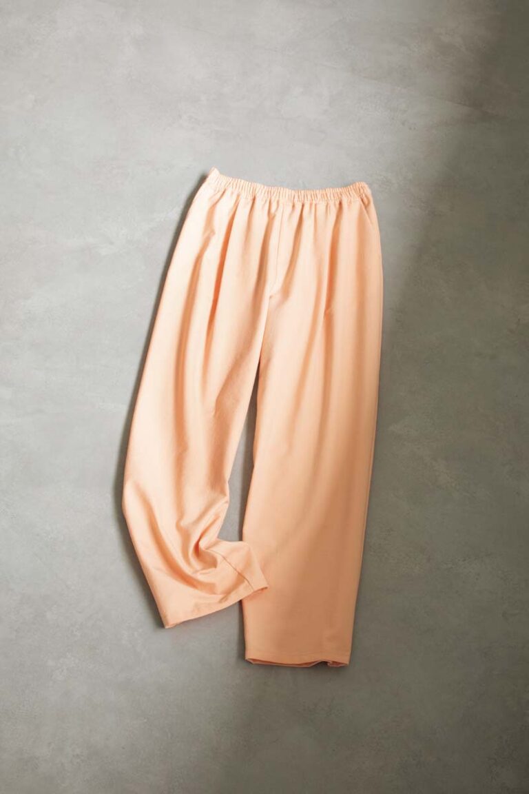 パンツ¥8,789 ／ドゥクラッセ