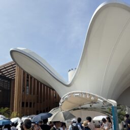 大阪　関西万博　クウェート館　外観