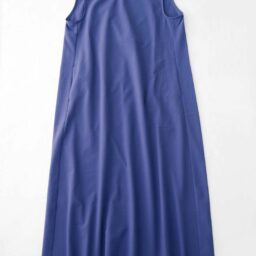 風を通す ストレッチサッカースリーブレスワンピース¥5,990／無印良品（無印良品 銀座）