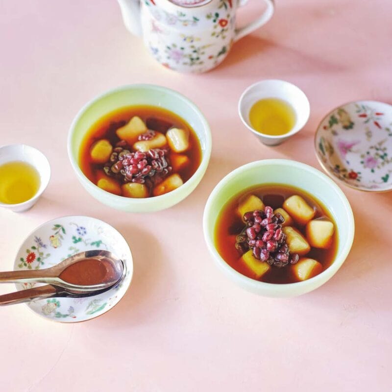 【台湾料理】素朴な甘さが魅力。黒糖しょうがベースの「さつまいも餅入り小豆スープ」は、夏バテにもおすすめ！