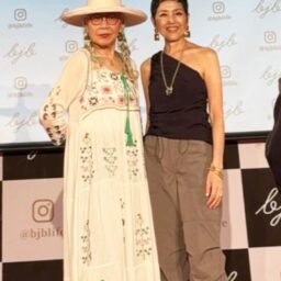帽子をかぶっている島崎真代さん