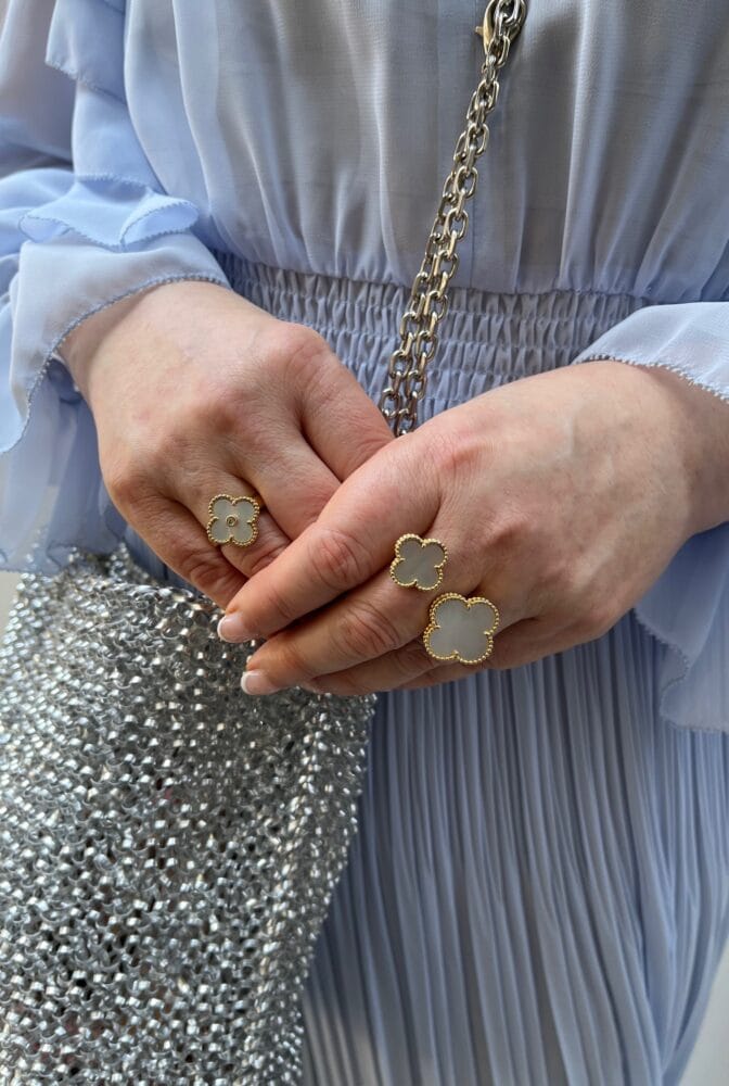 「ヴァン クリーフ＆アーペル」のリング