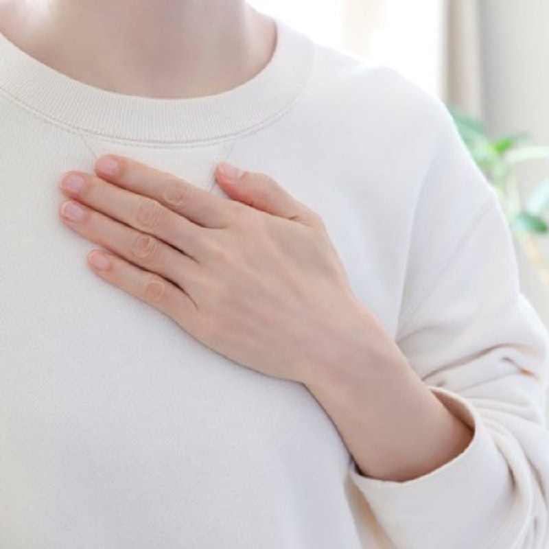 【60代ヘルスケア】「なんとなく不快な胸やけ」はからだからのサイン？原因4つとすぐできるセルフケア3つをご紹介！【医師監修】