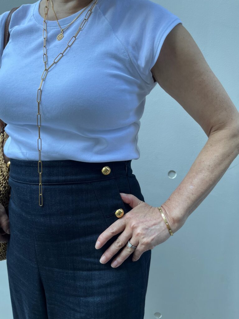 ネックレスはZARA