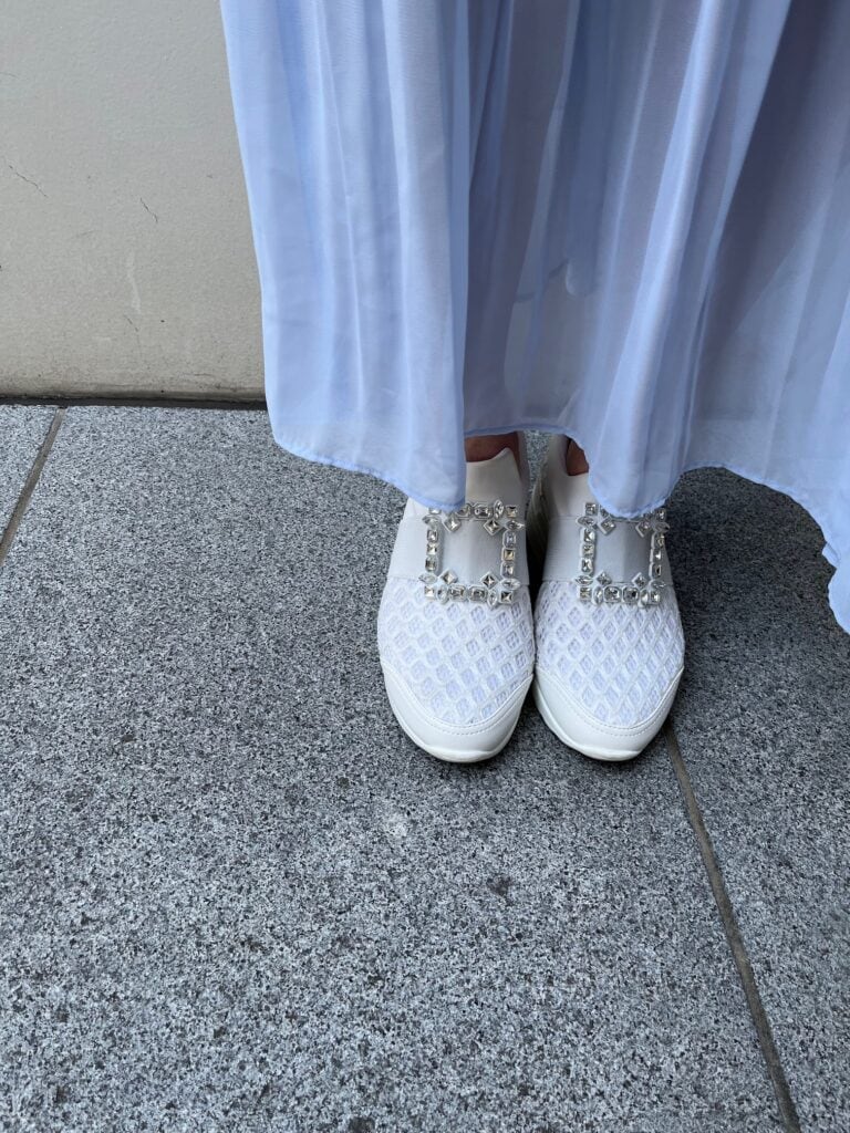 「イーボル」の靴