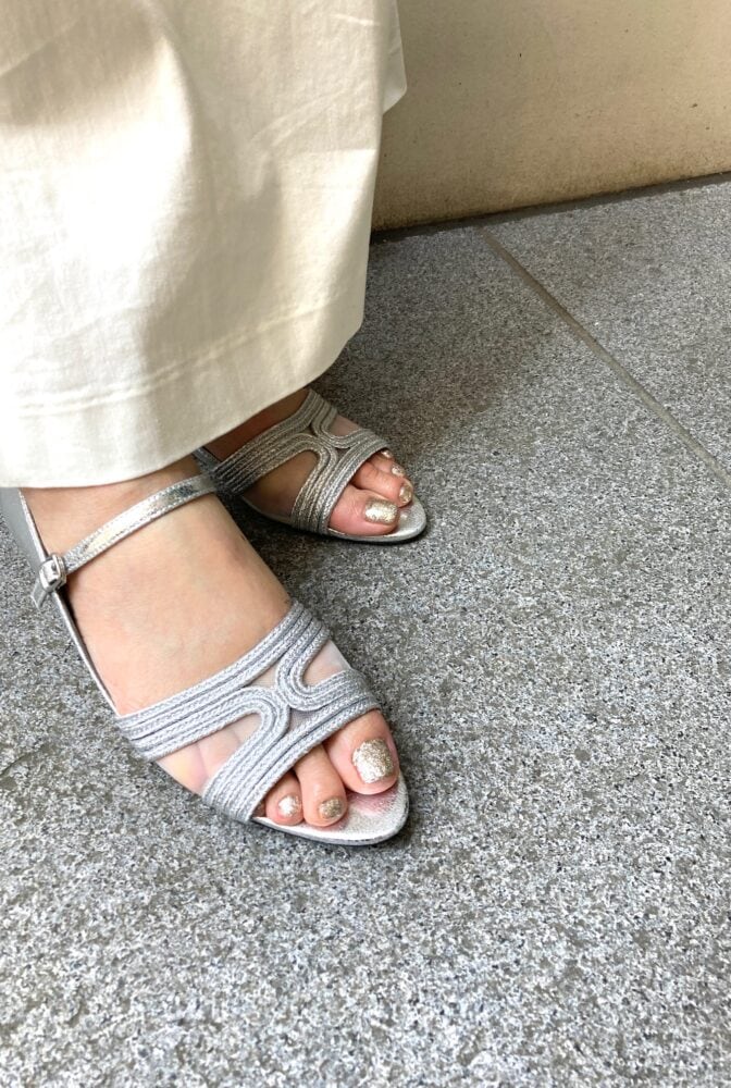 靴はダイアナ
