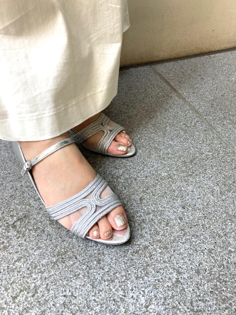 靴はダイアナ
