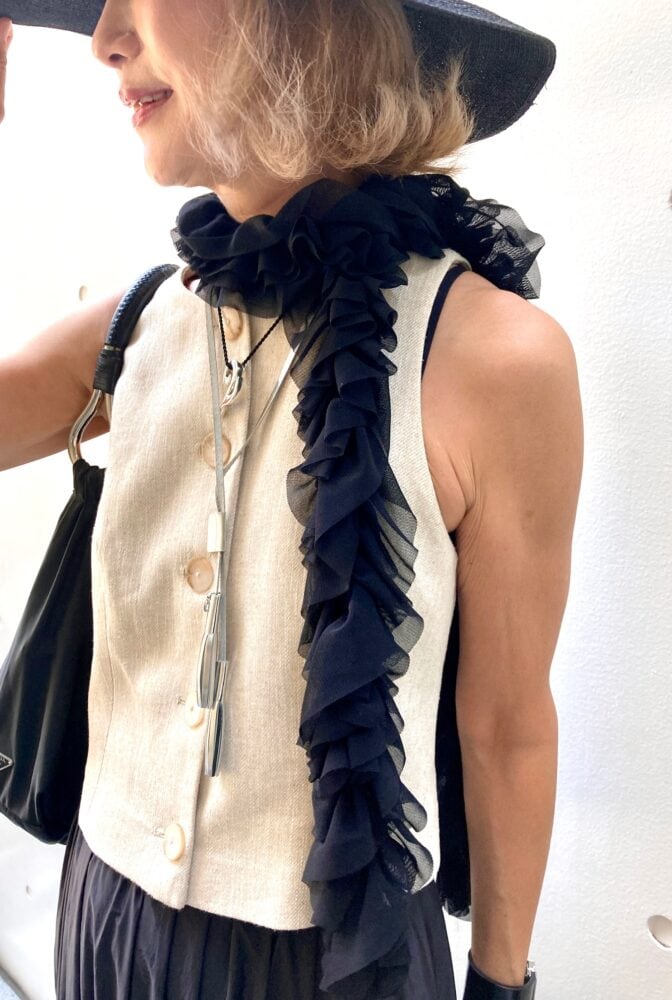 トップスはZARA