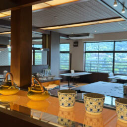 湯河原の町を見渡せるレストラン