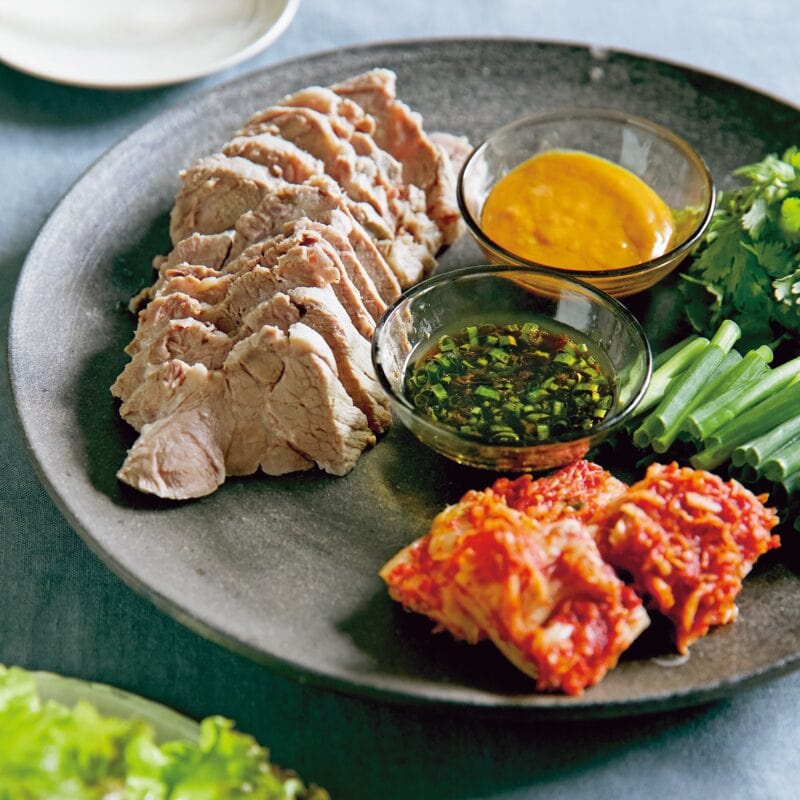 【熊澤由布子さん監修】手軽に作れて食卓が華やかに！「ゆで豚のポッサム風」