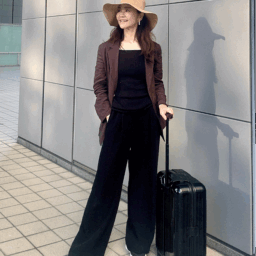 jacket&tops：iena、 bottom：deuxiemeclasse、 shoes：himiko、 hat：ca4la、 carry：rimowa