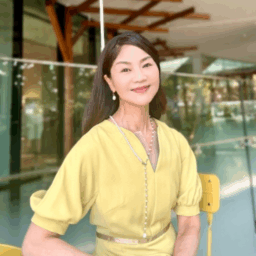 マツエクをした桜井智子さん