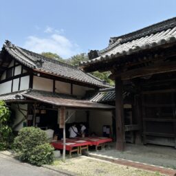 「開運蕎麦」の外観