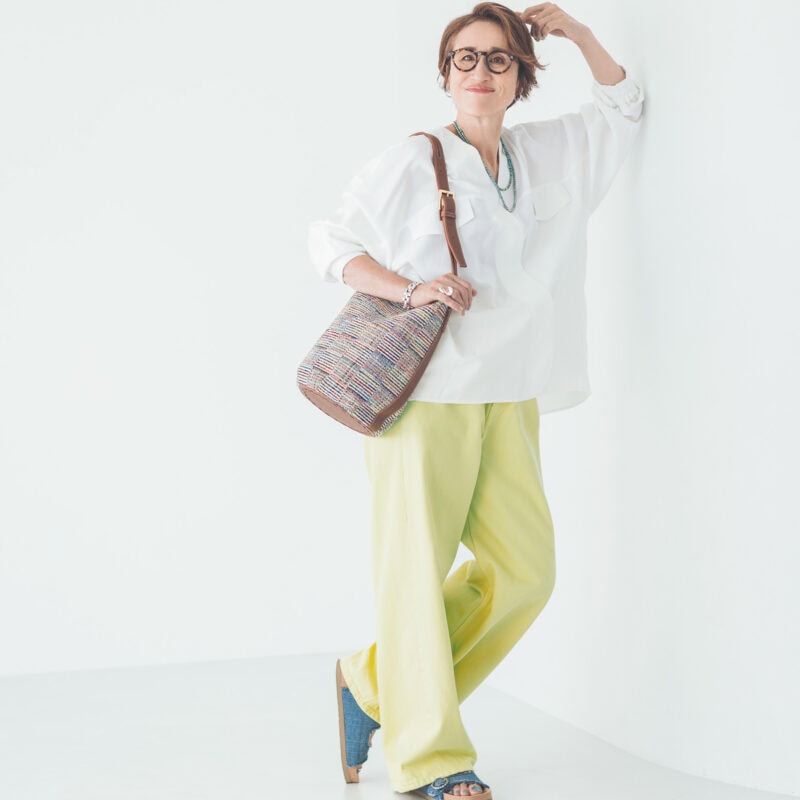 【60代デニム】新鮮なデニムの着こなしをするには？スタイリストMaikoさんのアドバイスで気分の上がる着こなしに変身！