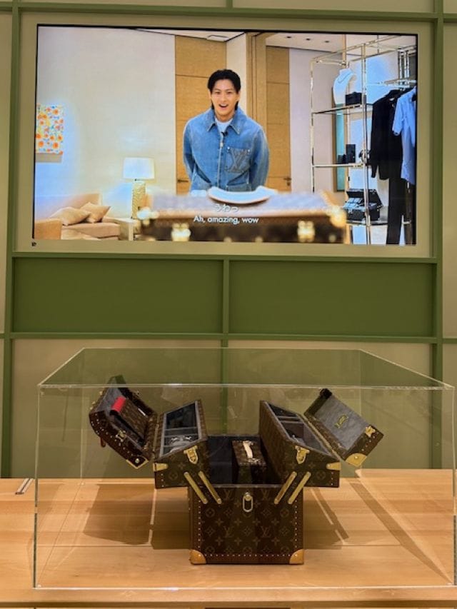 ルイ・ヴィトン『ビジョナリー・ジャーニー』展　平野紫耀さん特注トランク