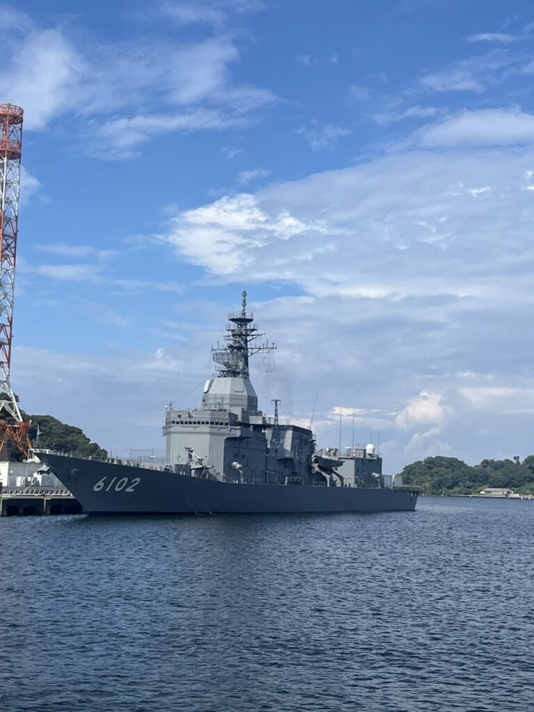 横須賀の軍艦巡り船