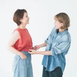 【第1位】【60代デニム】60代が選ぶべきデニムの色やシルエットは？着こなし方＆注目デニムアイテム5選は必見！