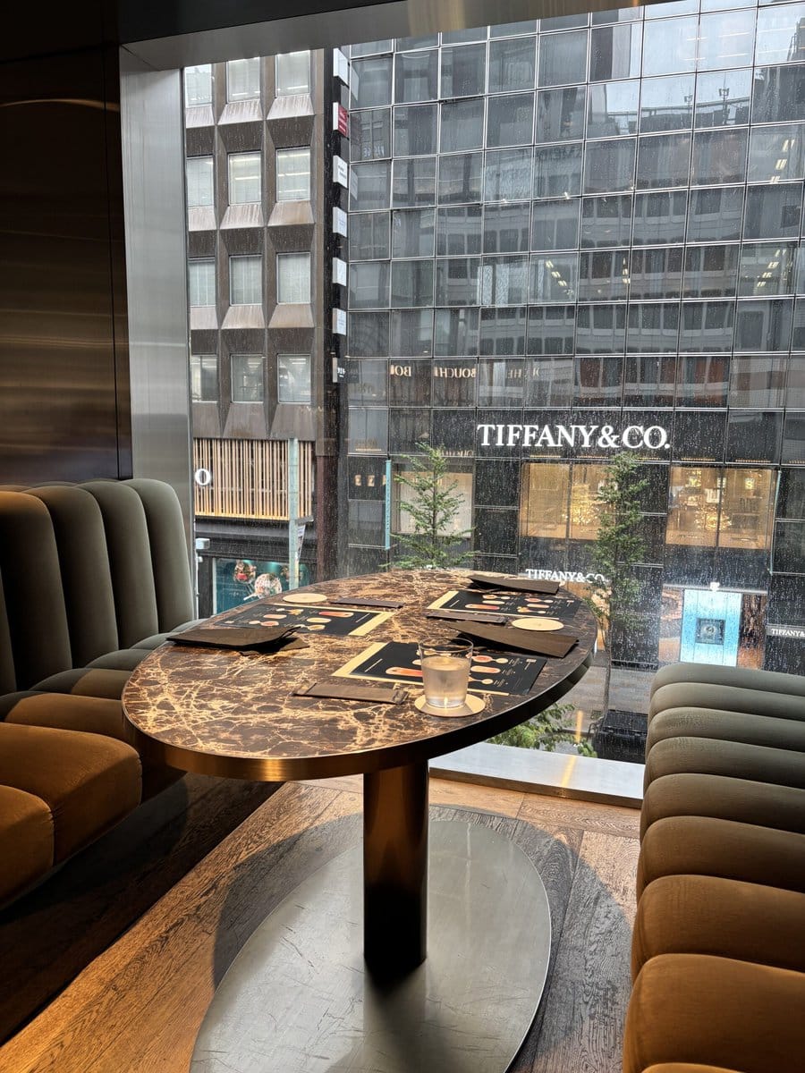 銀座の「dunhill BAR」