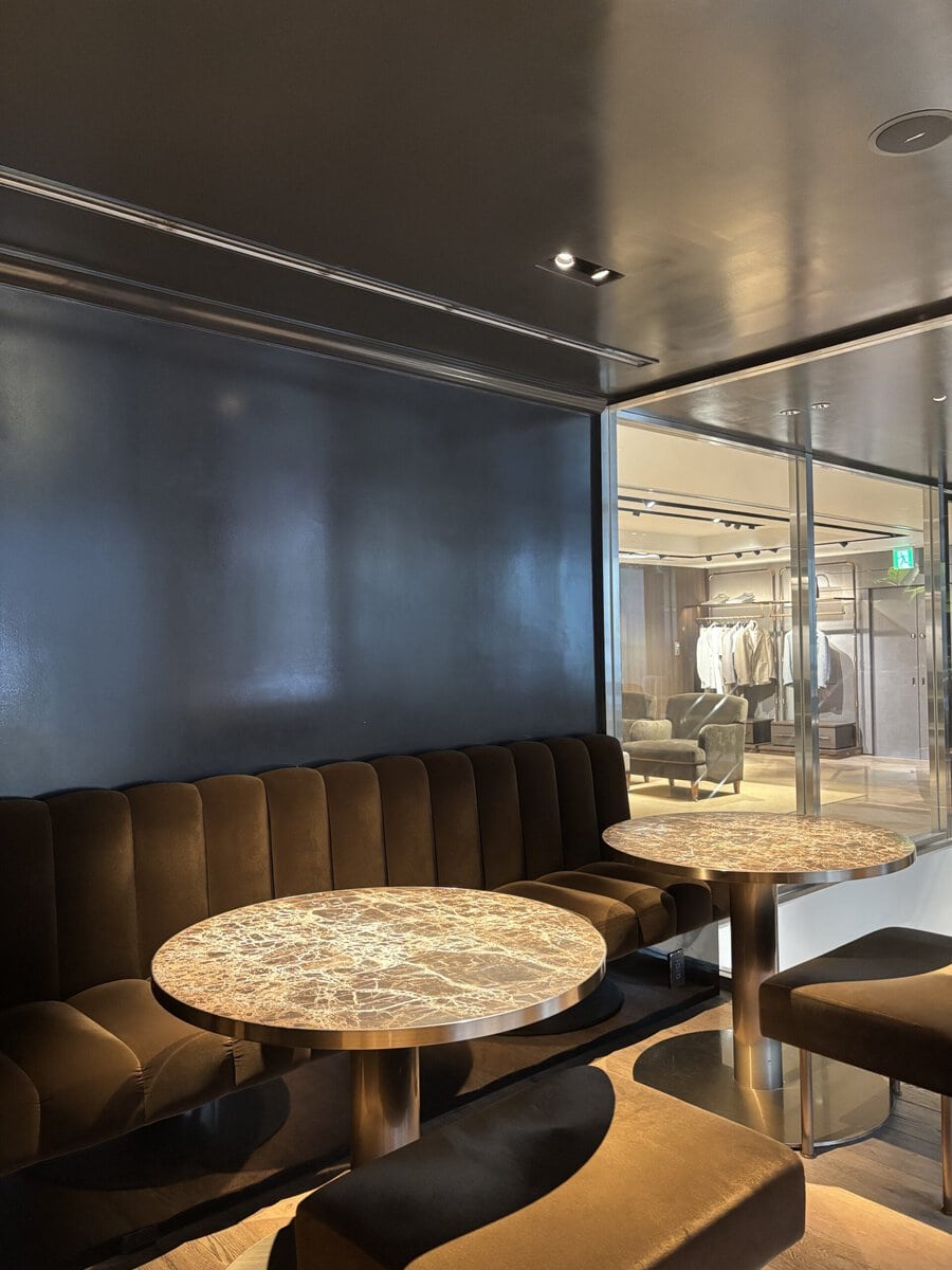 銀座の「dunhill BAR」