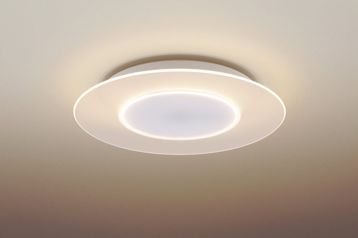 パルック LEDシーリングライト パネルシリーズ（丸型）8畳 ¥32,670（参考価格）／パナソニック 照明器具・ランプ商品ご相談窓口
