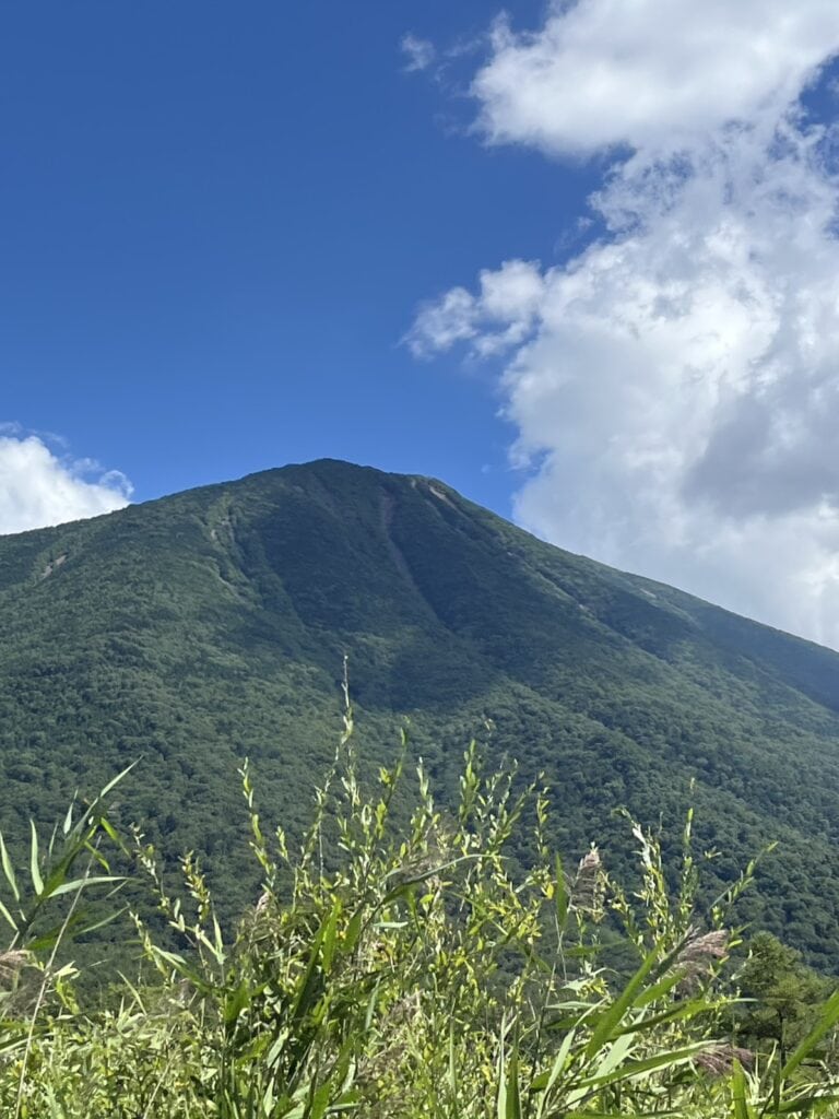 湯滝と湯滝裏の散歩道
