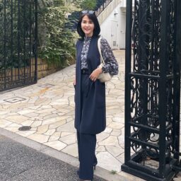 秋柄ブラウスコーデ