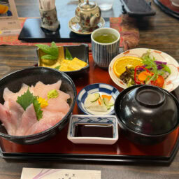 当日の鮮魚の海鮮丼