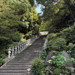 小松石の階段