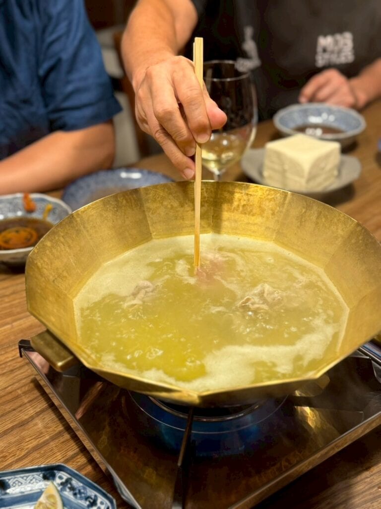 鍋の締めを用意するところ