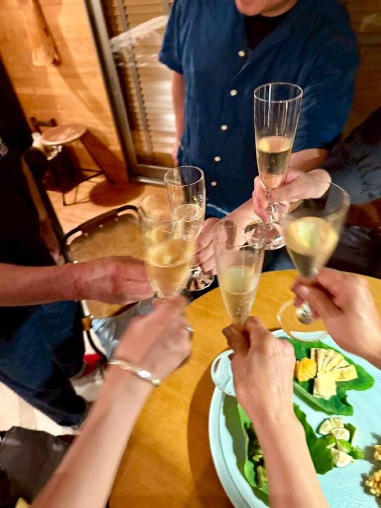 シャンパンで乾杯