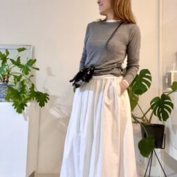 「GU」ソフトシアークルーネックTコーデ