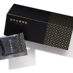 巡・冬虫夏（とうちゅうかそう）草粒 31包 ¥9,720／ティ・ティ・エヌ