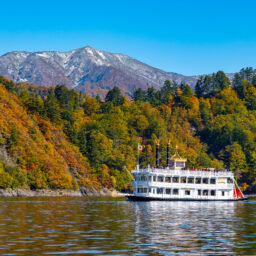 新潟県魚沼市　奥只見湖遊覧船