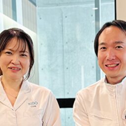 花王株式会社 スキンケア研究所 高野 圭さん（右）、花王株式会社 スキンケア研究所 曽根千晶さん（左）