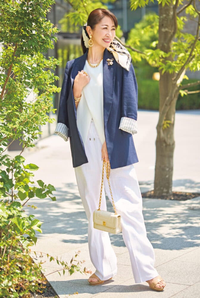 【50代・60代のお手本スナップ】「SHIEN」のトップスと「ZARA」のジャケット・パンツで高見え上品コーデ！ブローチ使いも素敵です