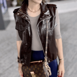 Tops … allureville、Gilet … ZARA、Skirt … NOBLE BootsFABIO RUSCONI … 、Bag … LOUIS VUITTON