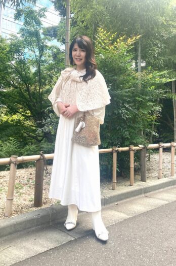 【60代お手本スナップ】お気に入りブランド「セルフォード」で華やいだ装いの美容家さんを『素敵なあの人』のイベントでキャッチ！