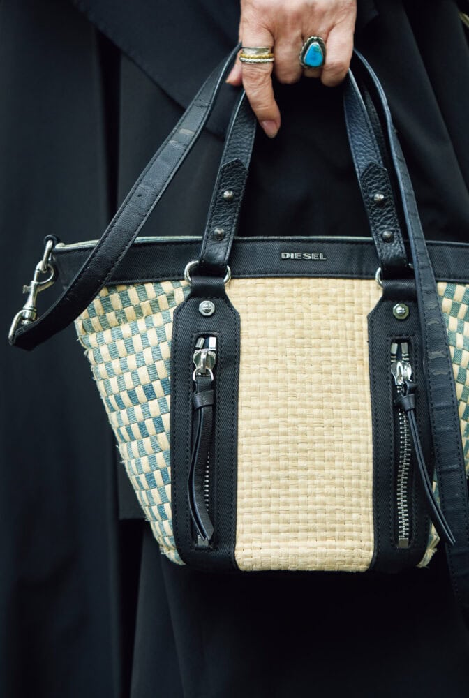 バッグはディーゼル