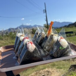 新潟県魚沼市　いちば屋　おにぎり
