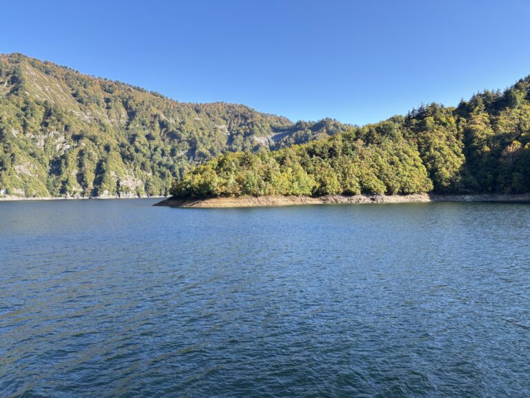 新潟県魚沼市 奥只見湖遊覧船