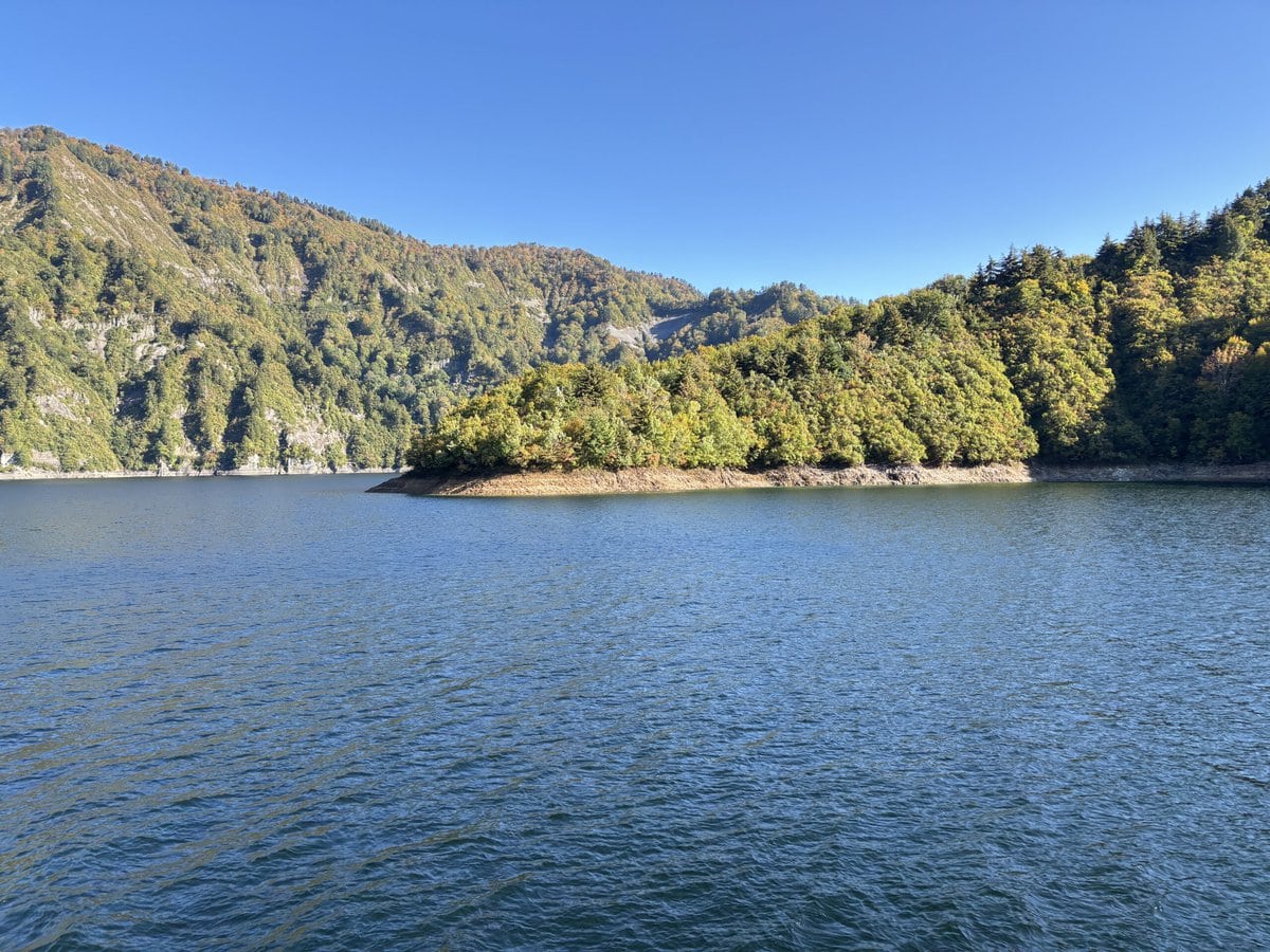 新潟県魚沼市　奥只見湖遊覧船