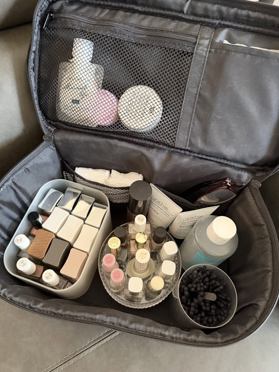 ナイロンメイクボックスL ¥2,990 再生ポリプロピレン入りメイクボックス 1/2横ハーフ ¥250/無印良品