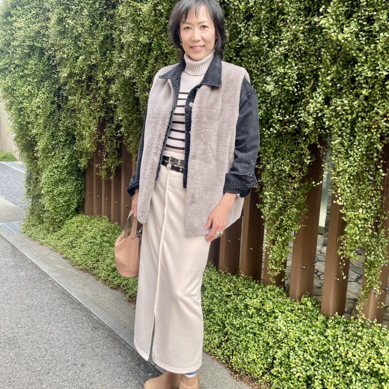 【60代お手本スナップ】ファージレで季節感をプラス！プチプラアイテムを品よく着こなす大人の旬コーディネート