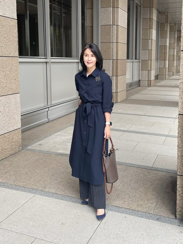 有村さんネイビーシャツワンピコーデ