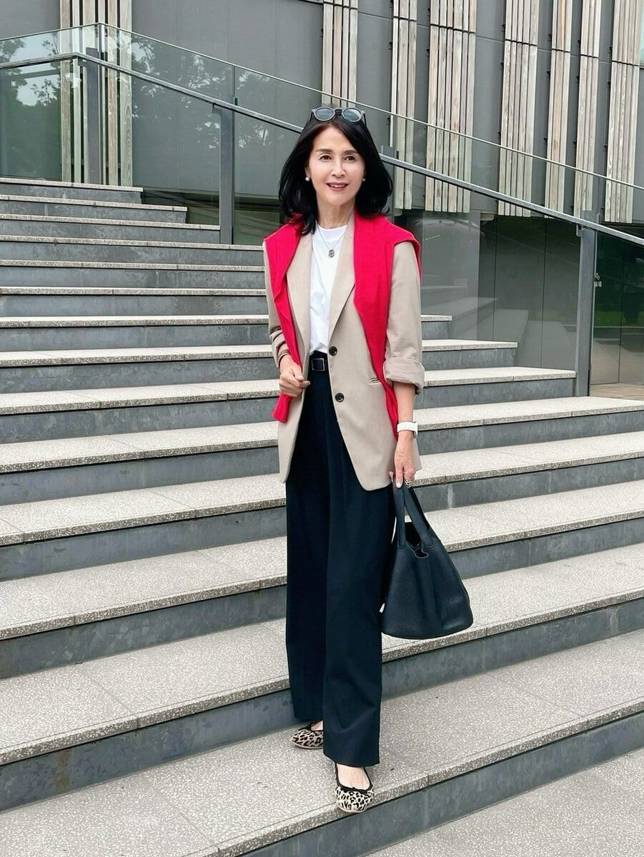 有村さんジャケットコーデ