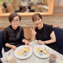 表参道 幸せのパンケーキ屋さんにて素敵ブロガー礒部さん