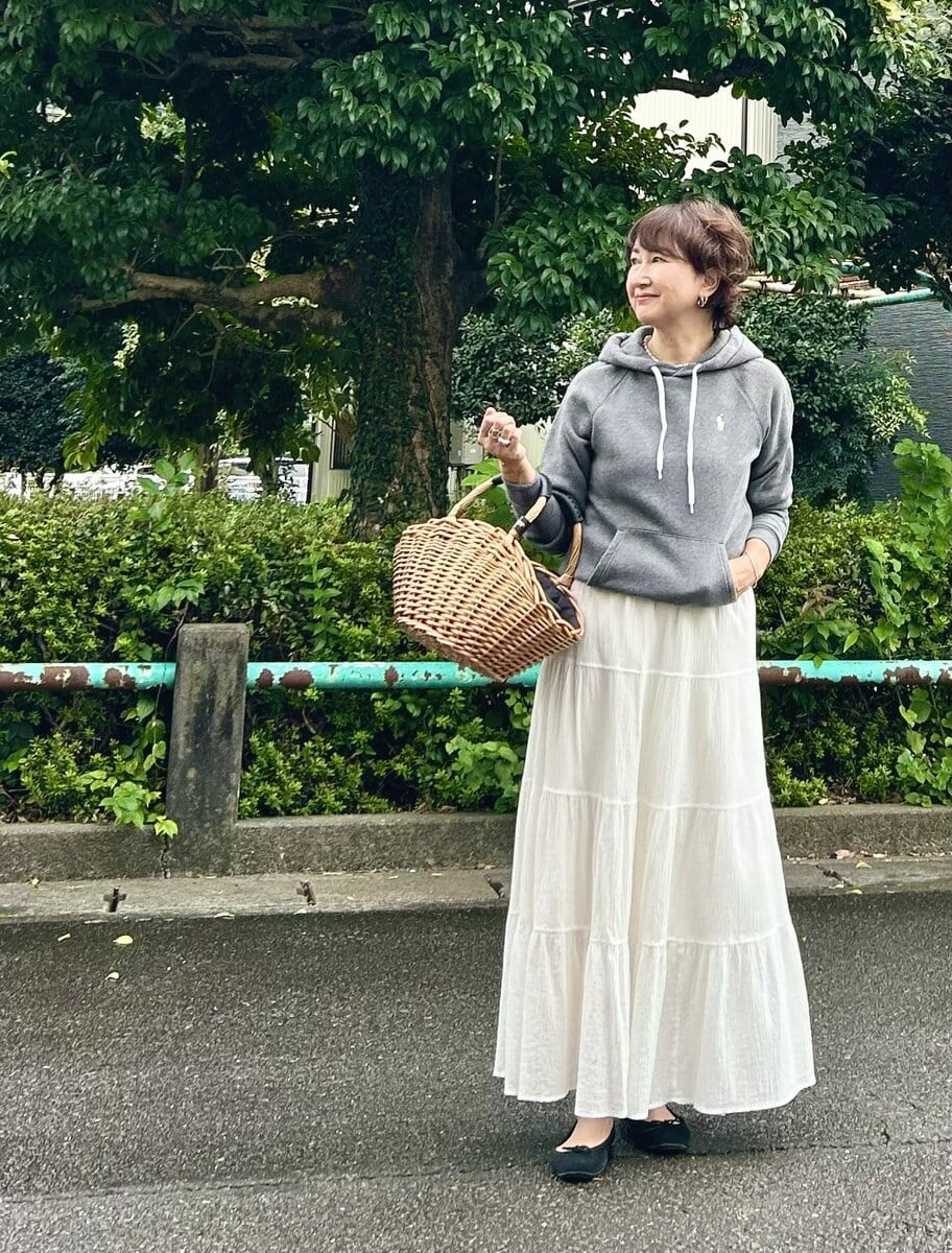 yumikoさんスウェット×スカート