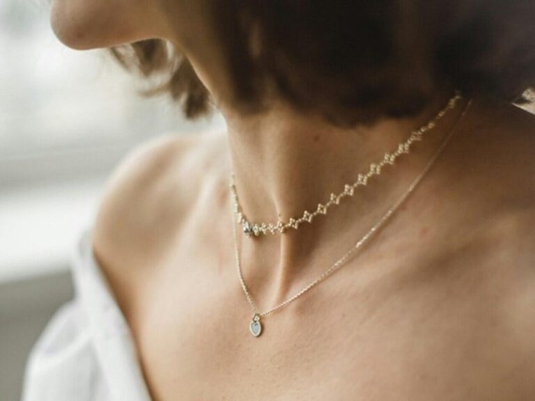 年齢だけじゃない!首イボの原因